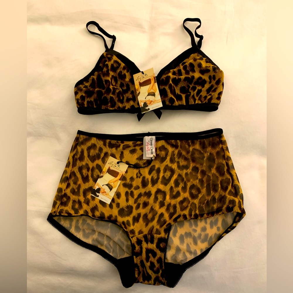 Bernie Dexter for Lucy B leopard print bra and panty set Large NWT